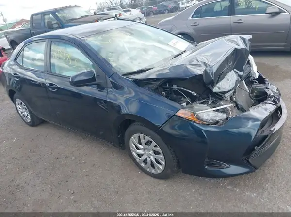 2T1BURHEXHC935285 2017 TOYOTA COROLLA - Image 1