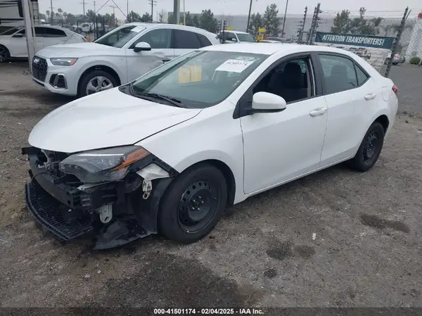 2T1BURHEXHC937585 2017 TOYOTA COROLLA - Image 2