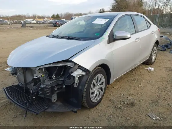 2T1BURHEXHC938302 2017 TOYOTA COROLLA - Image 2