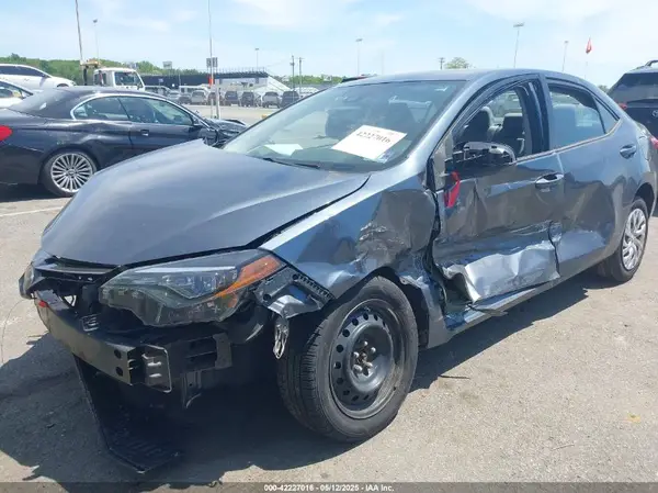 2T1BURHEXHC939482 2017 TOYOTA COROLLA - Image 2