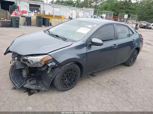 2T1BURHEXHC940552 2017 TOYOTA COROLLA - Image 2