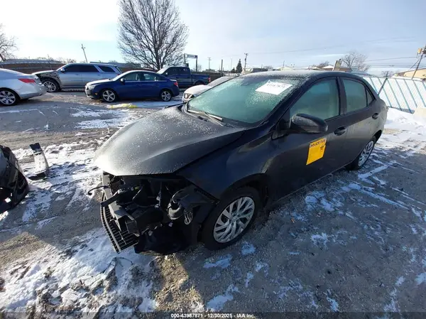 2T1BURHEXHC942236 2017 TOYOTA COROLLA - Image 2
