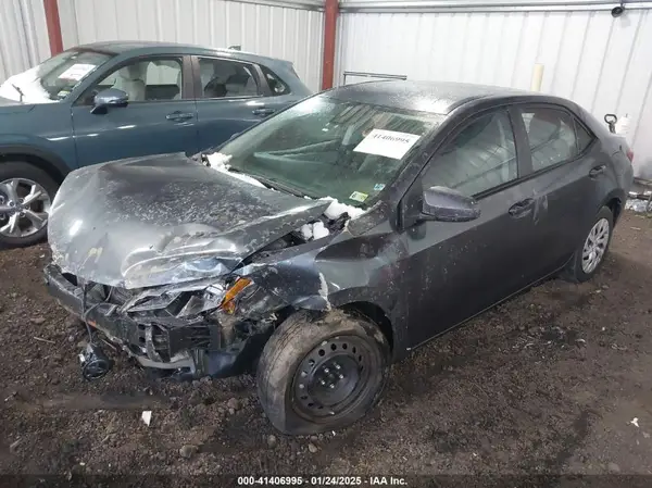2T1BURHEXHC942544 2017 TOYOTA COROLLA - Image 2