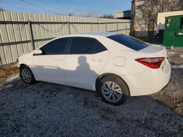 2T1BURHEXHC942950 2017 TOYOTA COROLLA - Image 2