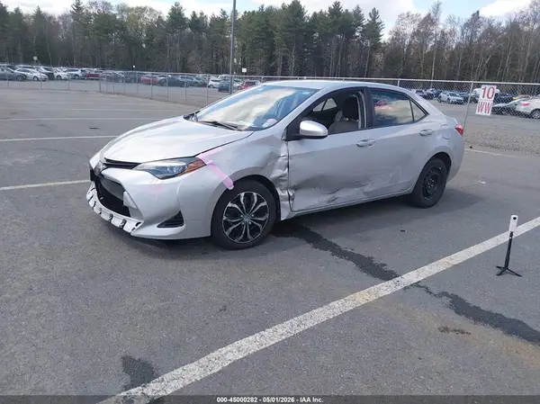 2T1BURHEXHC943354 2017 TOYOTA COROLLA - Image 2