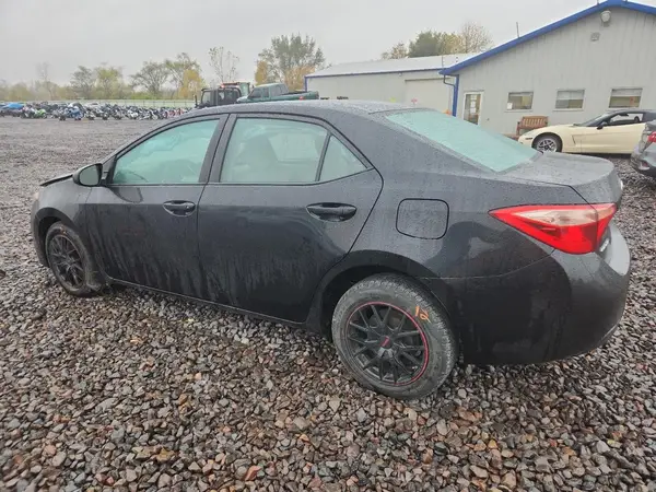 2T1BURHEXHC943452 2017 TOYOTA COROLLA - Image 2