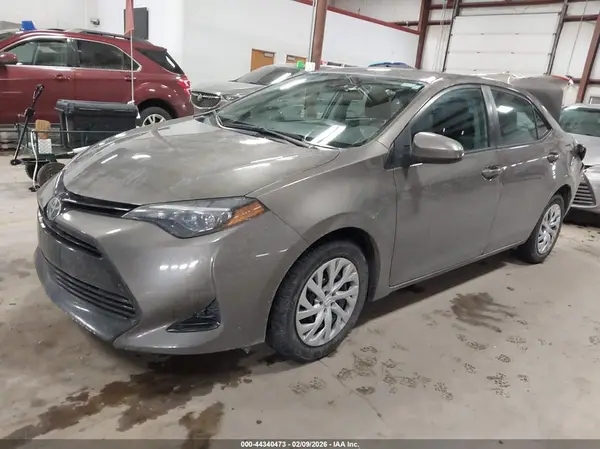 2T1BURHEXHC944150 2017 TOYOTA COROLLA - Image 2