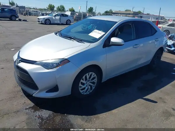 2T1BURHEXHC944343 2017 TOYOTA COROLLA - Image 2