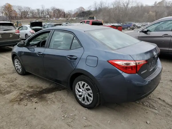 2T1BURHEXHC945220 2017 TOYOTA COROLLA - Image 2