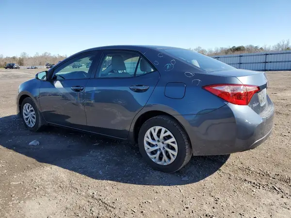 2T1BURHEXHC945850 2017 TOYOTA COROLLA - Image 2