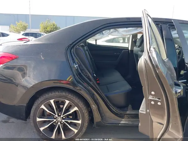 2T1BURHEXHC956167 2017 TOYOTA COROLLA - Image 8