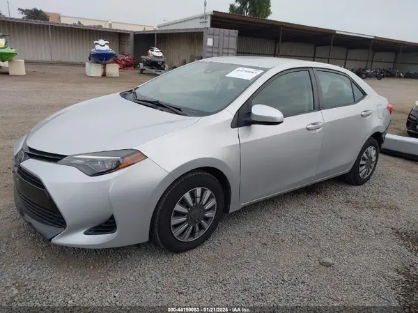 2T1BURHEXHC963054 2017 TOYOTA COROLLA - Image 2