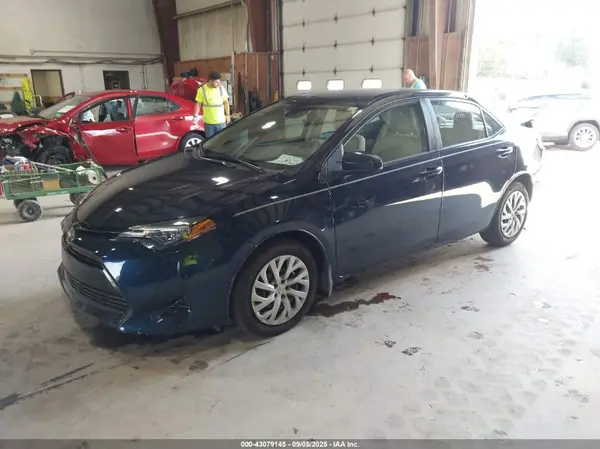 2T1BURHEXJC001200 2018 TOYOTA COROLLA - Image 2