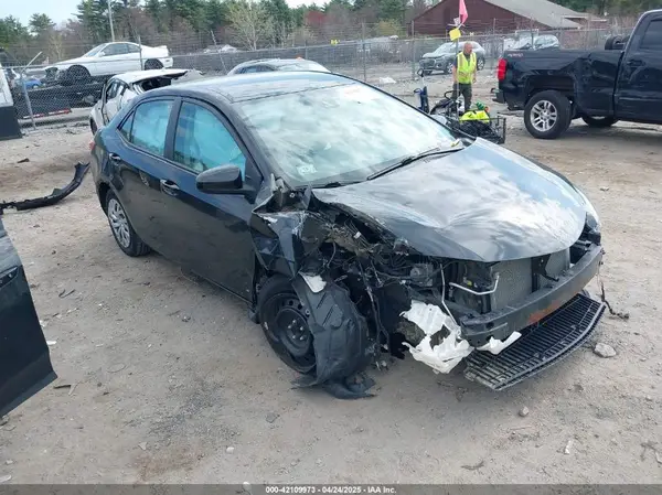 2T1BURHEXJC003206 2018 TOYOTA COROLLA - Image 1