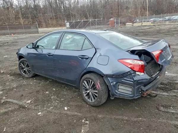 2T1BURHEXJC008468 2018 TOYOTA COROLLA - Image 2