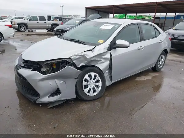 2T1BURHEXJC018501 2018 TOYOTA COROLLA - Image 2