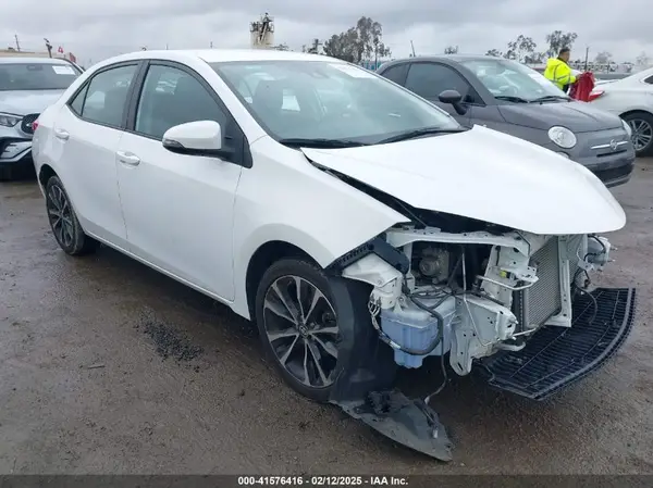2T1BURHEXJC023889 2018 TOYOTA COROLLA - Image 1
