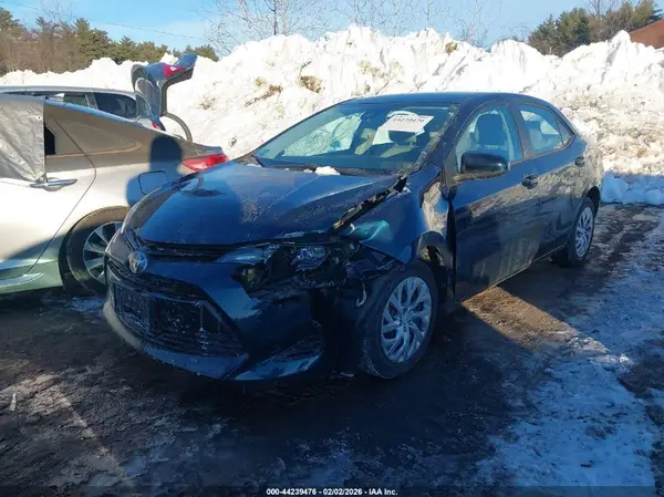 2T1BURHEXJC023939 2018 TOYOTA COROLLA - Image 2