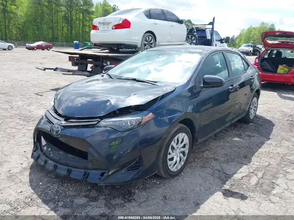 2T1BURHEXJC024475 2018 TOYOTA COROLLA - Image 2