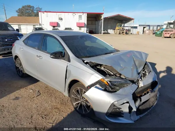 2T1BURHEXJC033824 2018 TOYOTA COROLLA - Image 1