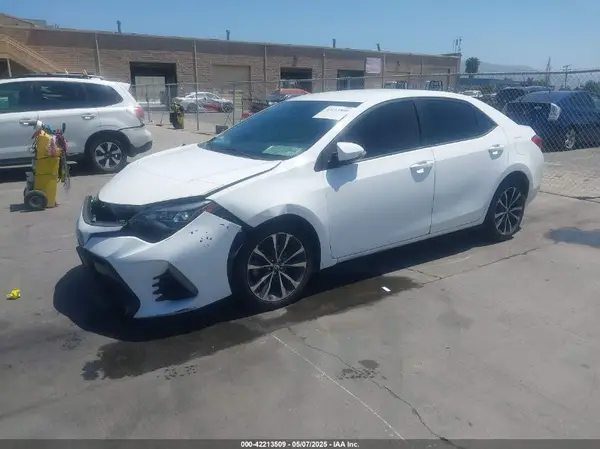 2T1BURHEXJC040689 2018 TOYOTA COROLLA - Image 2