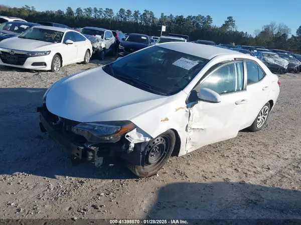 2T1BURHEXJC044418 2018 TOYOTA COROLLA - Image 2