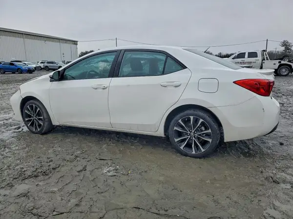 2T1BURHEXJC045889 2018 TOYOTA COROLLA - Image 2