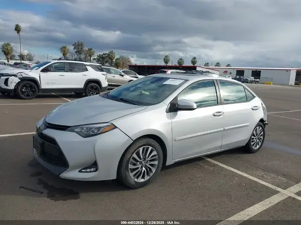 2T1BURHEXJC046668 2018 TOYOTA COROLLA - Image 2