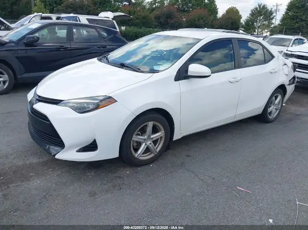 2T1BURHEXJC048453 2018 TOYOTA COROLLA - Image 2