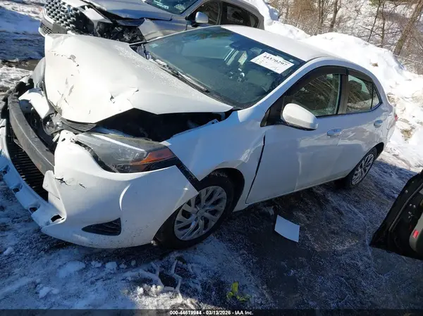 2T1BURHEXJC053104 2018 TOYOTA COROLLA - Image 2