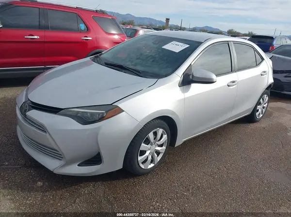 2T1BURHEXJC053278 2018 TOYOTA COROLLA - Image 2