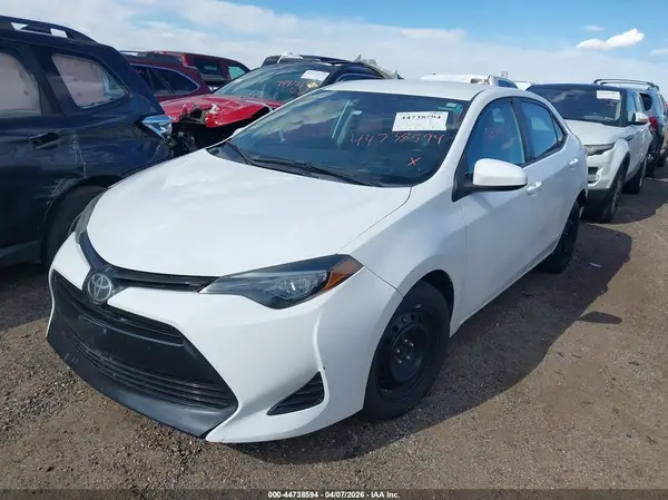 2T1BURHEXJC054141 2018 TOYOTA COROLLA - Image 2