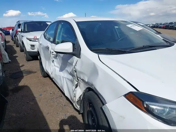 2018 TOYOTA COROLLA auction photo 6