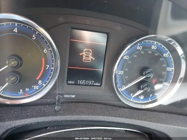 2018 TOYOTA COROLLA auction photo 7