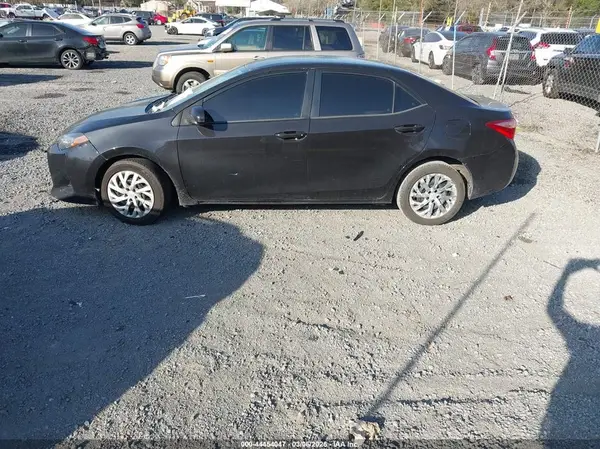 2T1BURHEXJC057492 2018 TOYOTA COROLLA - Image 2