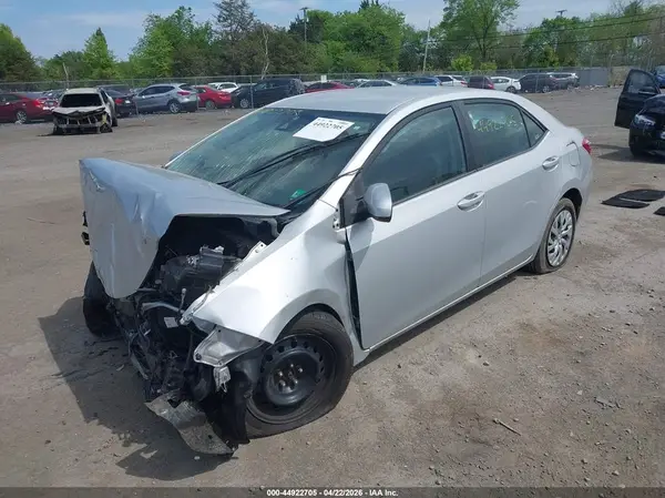 2T1BURHEXJC062885 2018 TOYOTA COROLLA - Image 2