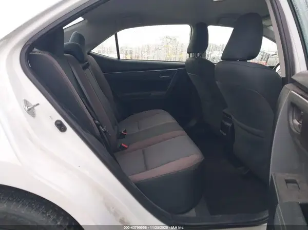 2T1BURHEXJC067097 2018 TOYOTA COROLLA - Image 8