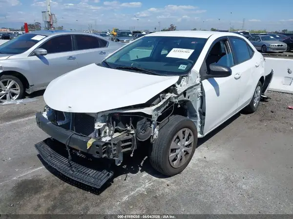 2T1BURHEXJC068525 2018 TOYOTA COROLLA - Image 2