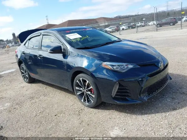 2T1BURHEXJC070596 2018 TOYOTA COROLLA - Image 1