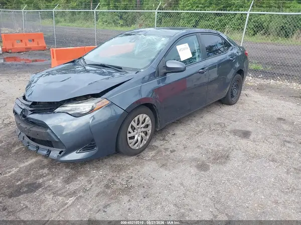 2T1BURHEXJC071988 2018 TOYOTA COROLLA - Image 2