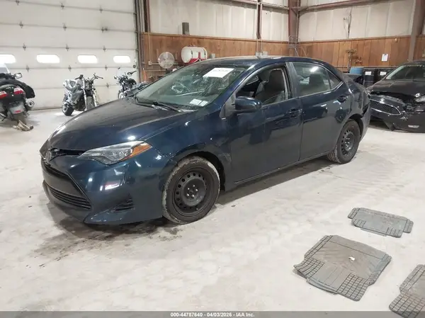 2T1BURHEXJC072719 2018 TOYOTA COROLLA - Image 2