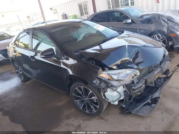 2T1BURHEXJC074051 2018 TOYOTA COROLLA - Image 1