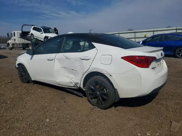 2T1BURHEXJC075717 2018 TOYOTA COROLLA - Image 2