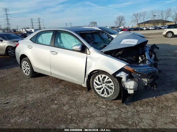2T1BURHEXJC092856 2018 TOYOTA COROLLA - Image 1