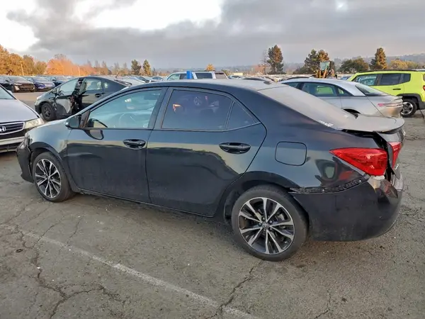 2T1BURHEXJC093506 2018 TOYOTA COROLLA - Image 2