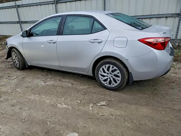 2T1BURHEXJC100146 2018 TOYOTA COROLLA - Image 2