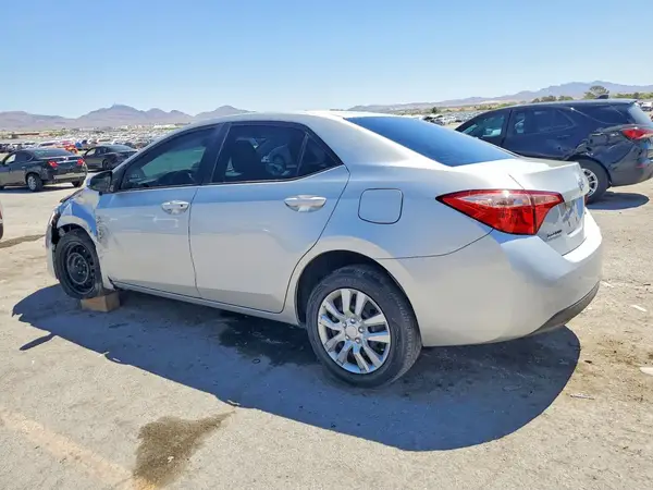 2T1BURHEXJC104472 2018 TOYOTA COROLLA - Image 2