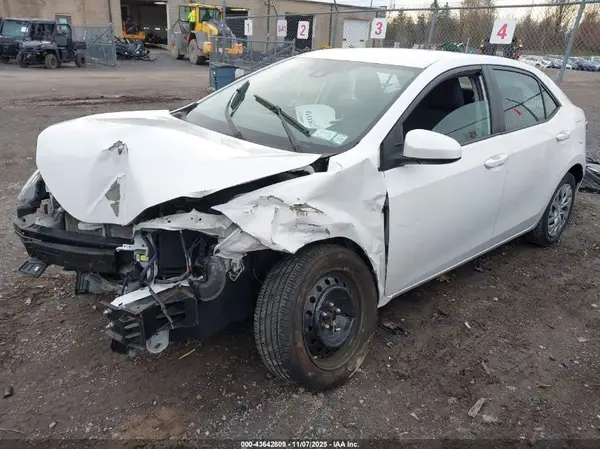 2T1BURHEXJC104973 2018 TOYOTA COROLLA - Image 2