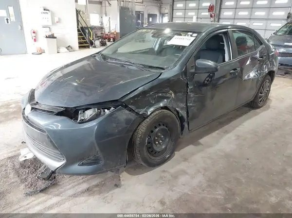 2T1BURHEXJC122857 2018 TOYOTA COROLLA - Image 2