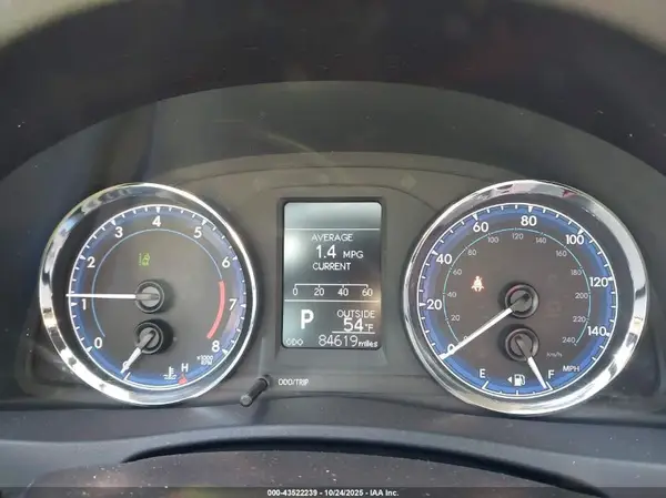 2T1BURHEXJC123829 2018 TOYOTA COROLLA - Image 2